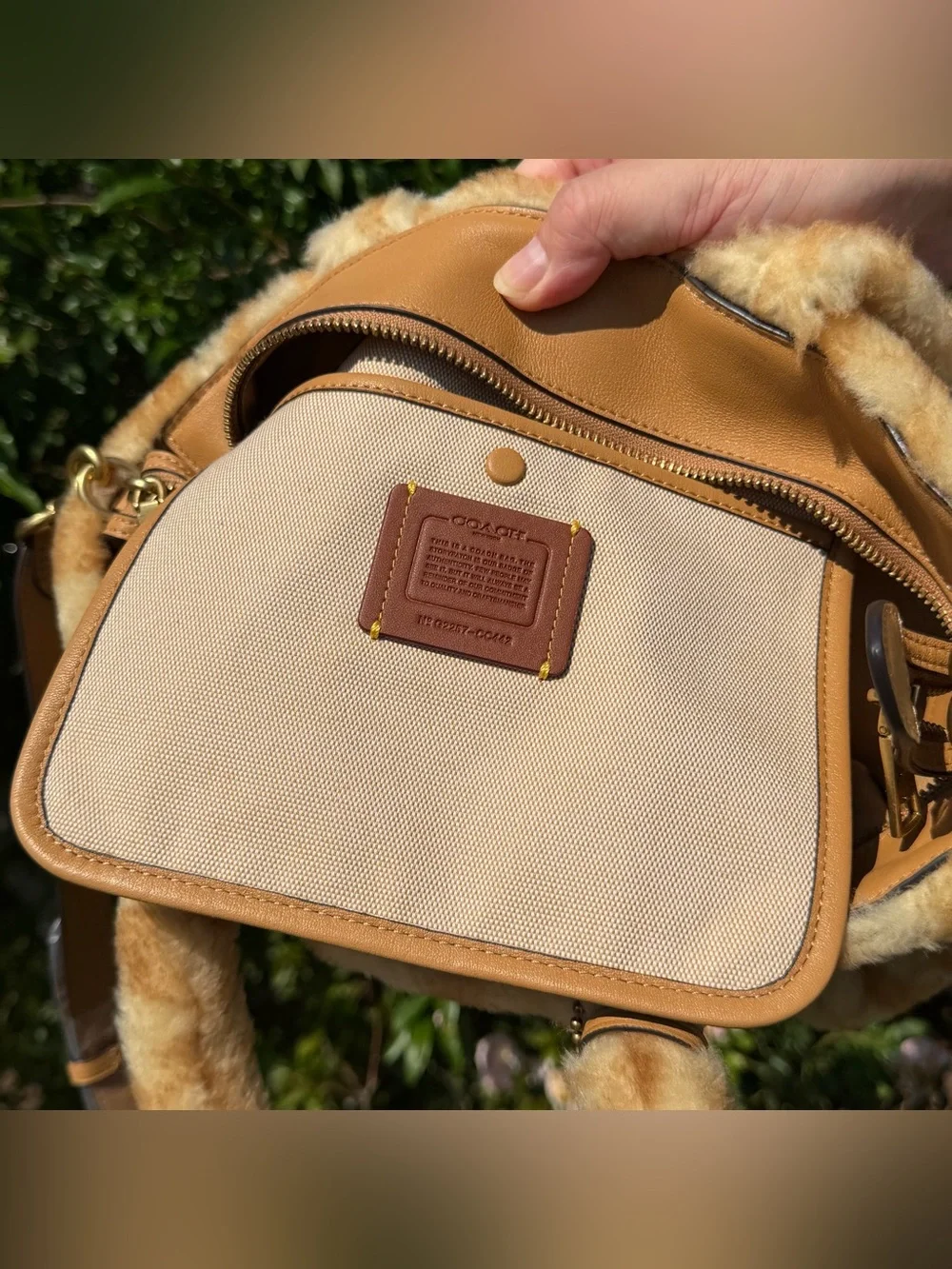 NWT Coach Tote 28 In Signature Shearling CC442